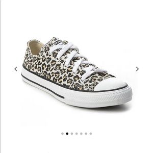 Kid’s Leopard Converse